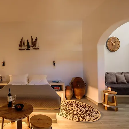 Athiri Luxury Perivolos (Santorini)