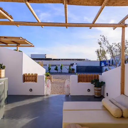 Bed & Breakfast Athiri Luxury Perivolos (Santorini)