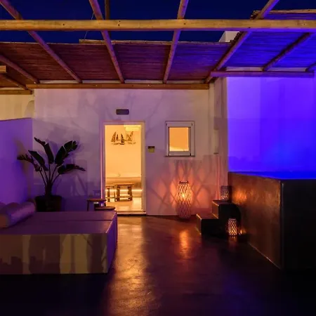 Athiri Luxury Perivolos (Santorini)